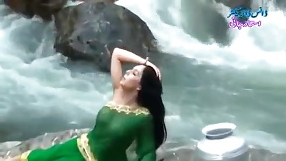 पतला सुनहरे बालों वाली बनाया एक और काठी उसके सेक्सी बफ फिल्म डिक