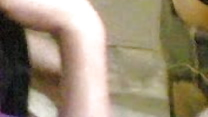 वैनेसा नरक masturbates में सामने संजय दत्त सेक्सी वीडियो के एक दर्पण