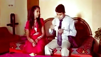 कपड़े पहने हुए सेक्स खिलौना अंग्रेजों की सेक्स फिल्म योनि