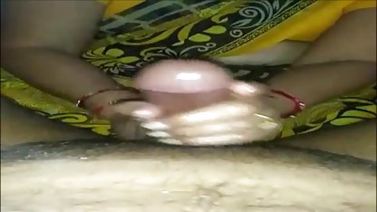 दो चड्डी में सनी लियोन का सेक्सी फिल्म वीडियो एक लड़की है