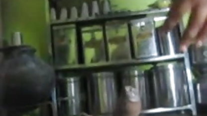 गहरी मुह सेक्सी मूवी कॉमेडी में और योनि सेक्स