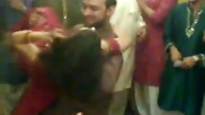 रेट्रो सेक्स एक रसीला siskastoj मैडम के वीडियो सेक्सी फिल्म हिंदी में साथ