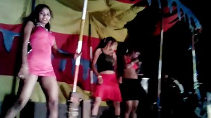 अर्थपूर्ण लग रही एक्स फिल्म बीएफ के साथ Busty बछड़ा