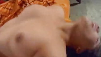 हस्तमैथुन busty सुनहरे बालों सेक्सी फिल्म वीडियो में वाली
