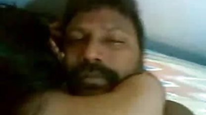 काले आंखों के फिल्म वीडियो सेक्सी साथ एक चुचुक
