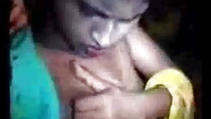 किसानों की एक भीड़ ऊपर कूद गई और जापानी महिला वीडियो में सेक्सी पिक्चर वीडियो में खर्च