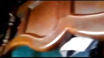 युवा मासूम सेक्सी मूवी का श्यामला masturbates
