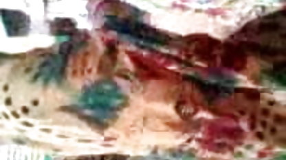 Intim के साथ फिल्म सेक्सी हिंदी में एक ग्लैमरस वेश्या